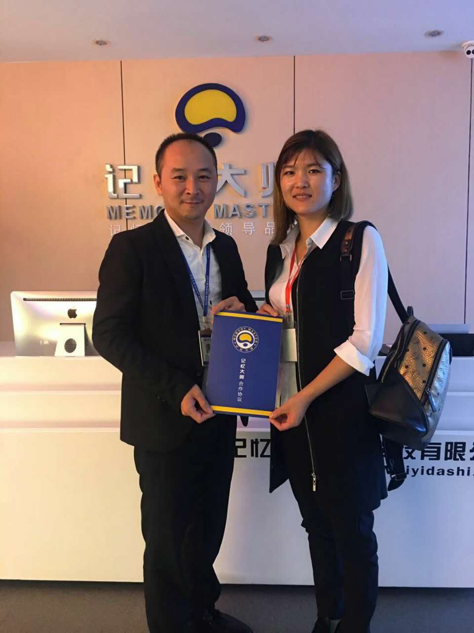 签约 |吉林陈女士携手“记忆大师”，打造教育实力品牌